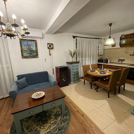Апартаменты Apartament Yannis Алба-Юлия Экстерьер фото