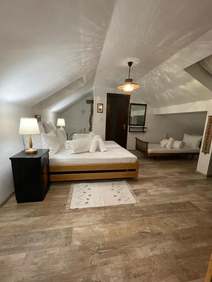 Апартаменты Apartament Yannis Алба-Юлия Экстерьер фото